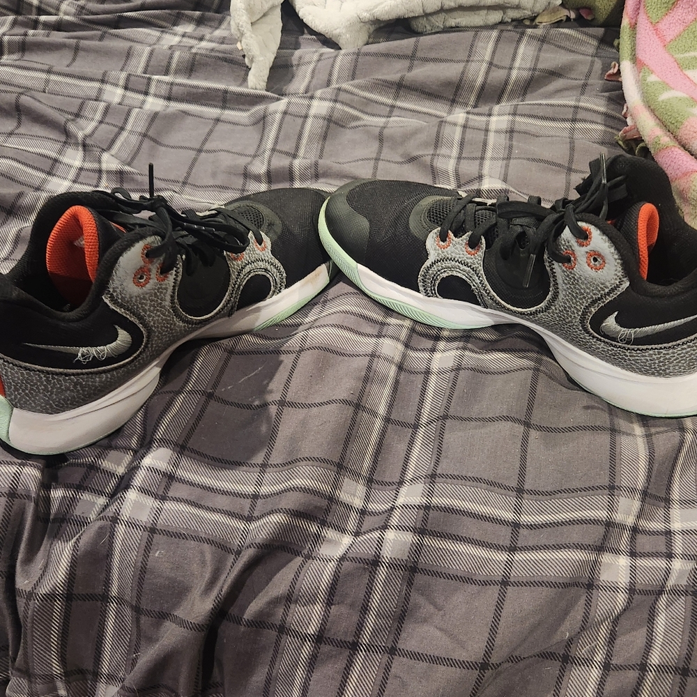 Mens 8.5,Nike Black and White Sneakers with Red Accents